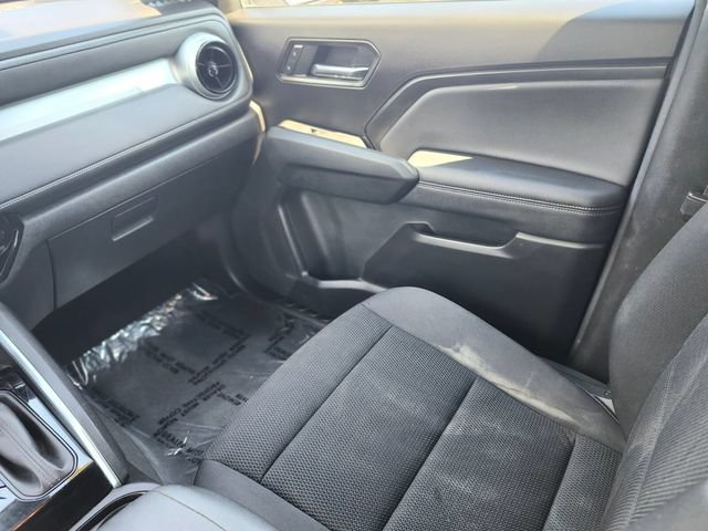 Used 2023 Chevrolet Colorado LT w/ LT Convenience Package II AWD/4WD image 15