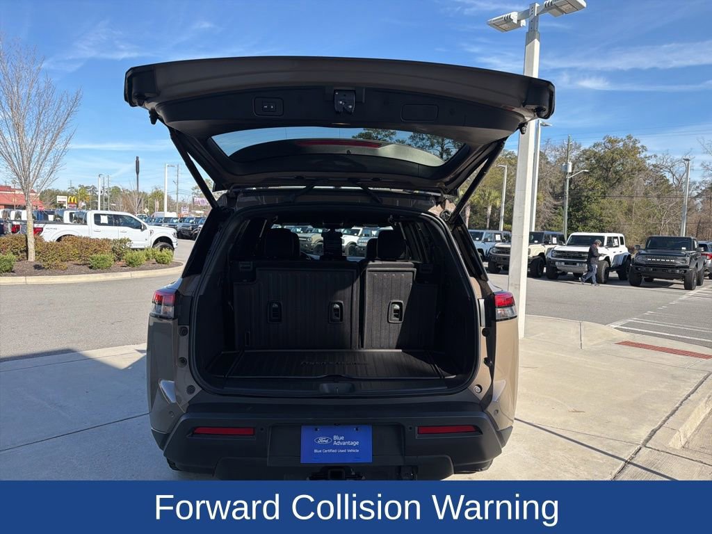 Used 2025 Nissan Pathfinder Rock Creek image 9