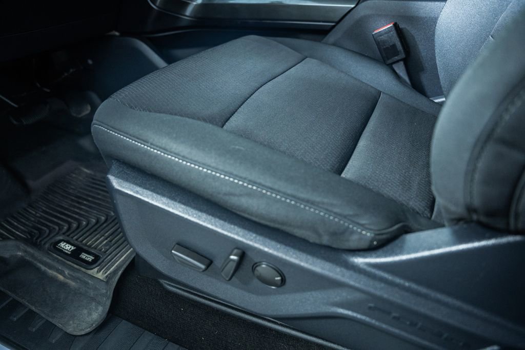 Certified 2022 Ford F150 XLT w/ Equipment Group 302A High image 39