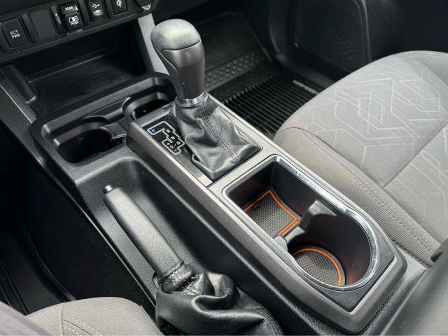 Used 2019 Toyota Tacoma TRD Off-Road AWD/4WD image 19