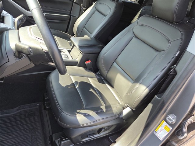 Certified 2022 Ford Explorer XLT w/ Equipment Group 202A image 36