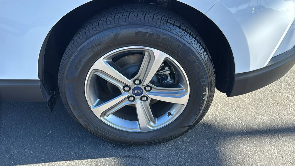 Certified 2019 Ford Edge SEL w/ Equipment Group 201A FWD image 8