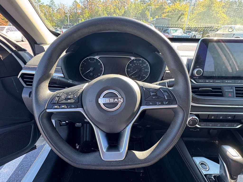Used 2023 Nissan Altima 2.5 SV FWD image 13