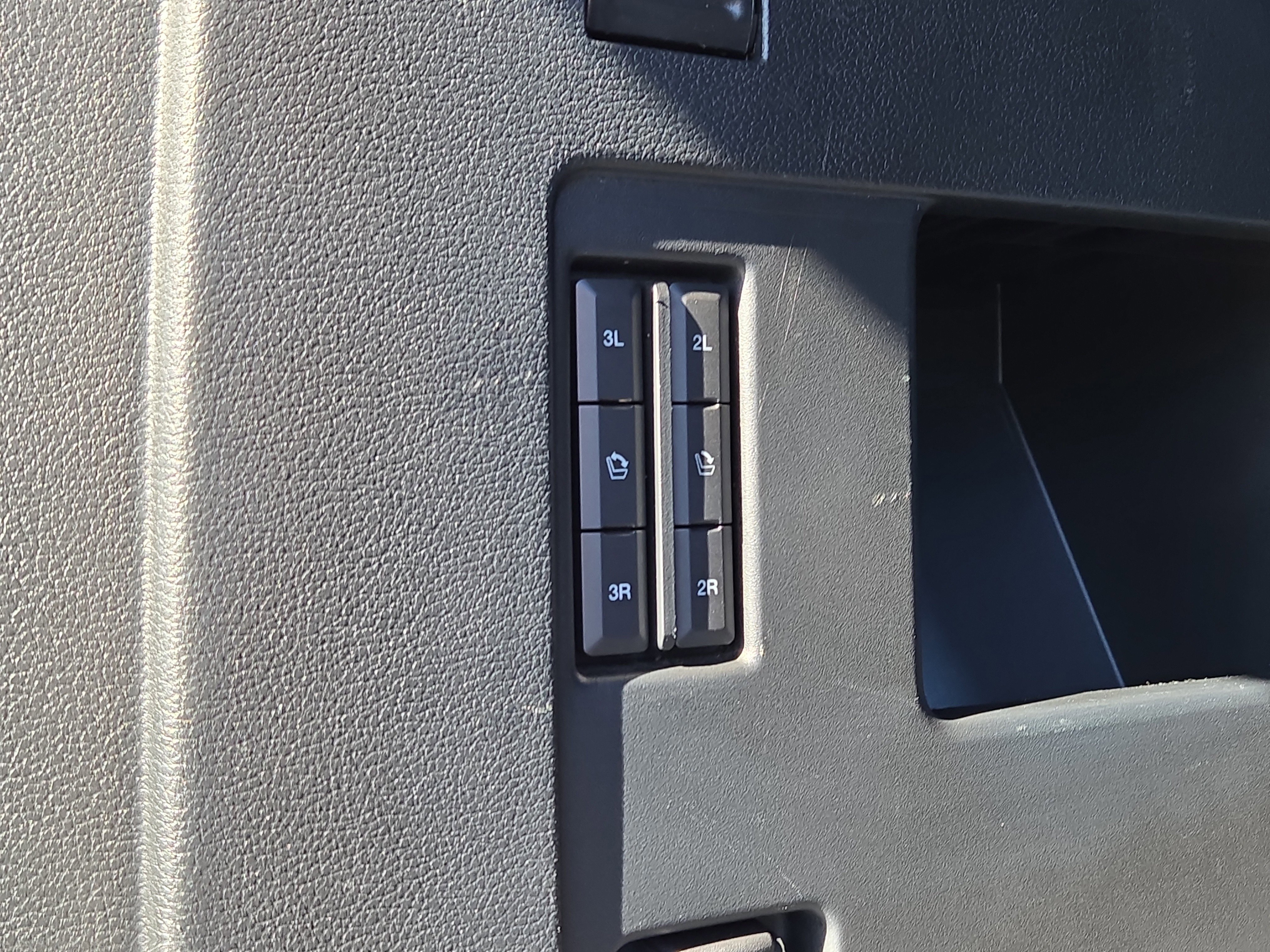 Certified 2020 Ford Expedition Platinum image 14