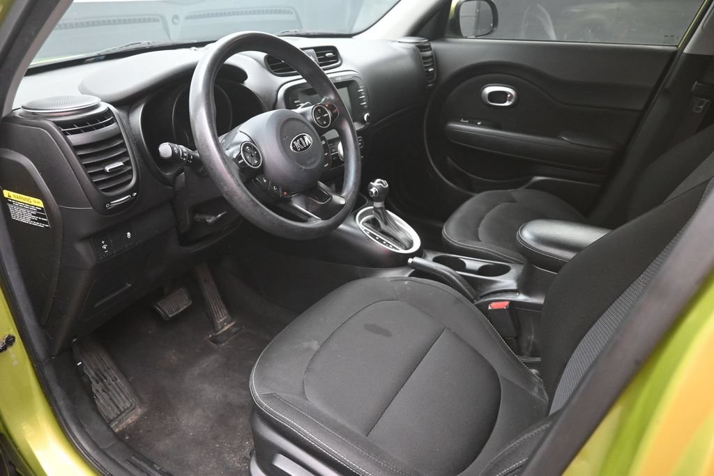 Used 2018 Kia Soul + FWD image 19
