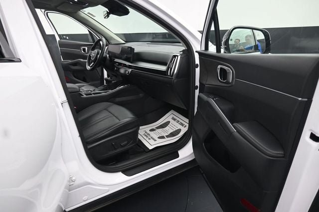 Used 2024 Kia Sorento X-Line EX AWD/4WD image 14
