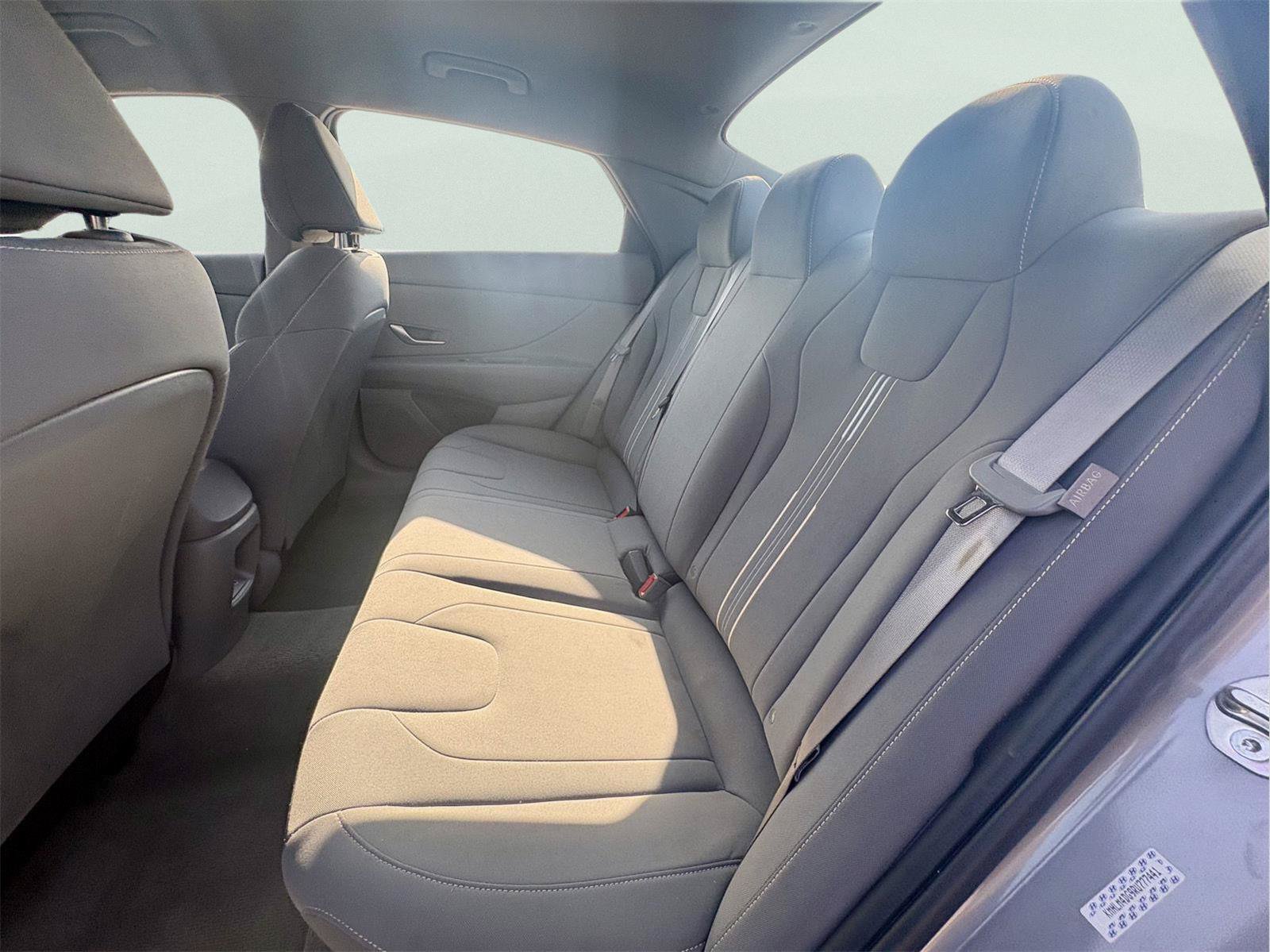 Used 2024 Hyundai Elantra SEL FWD image 9