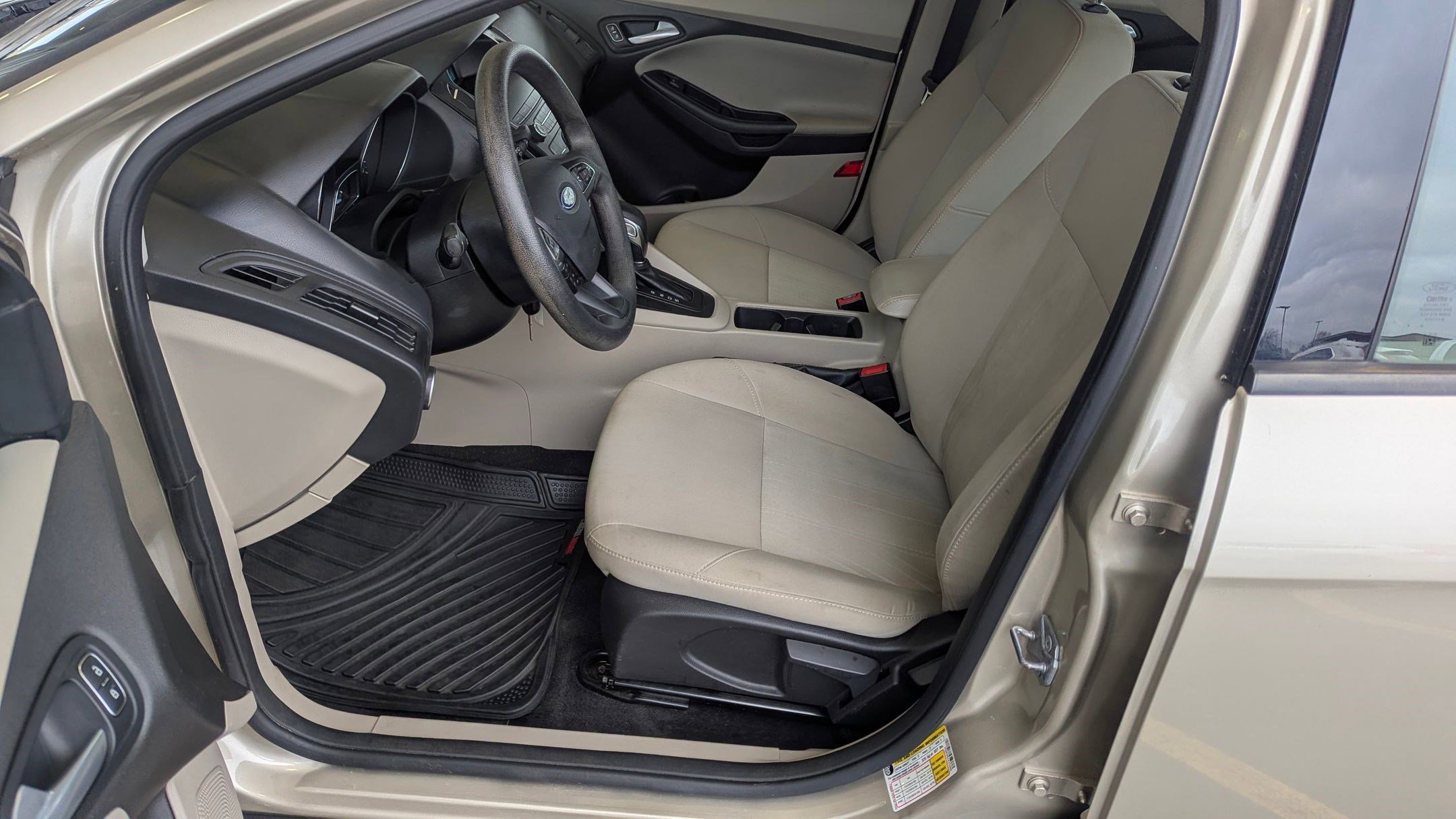 Certified 2018 Ford Focus SE image 22