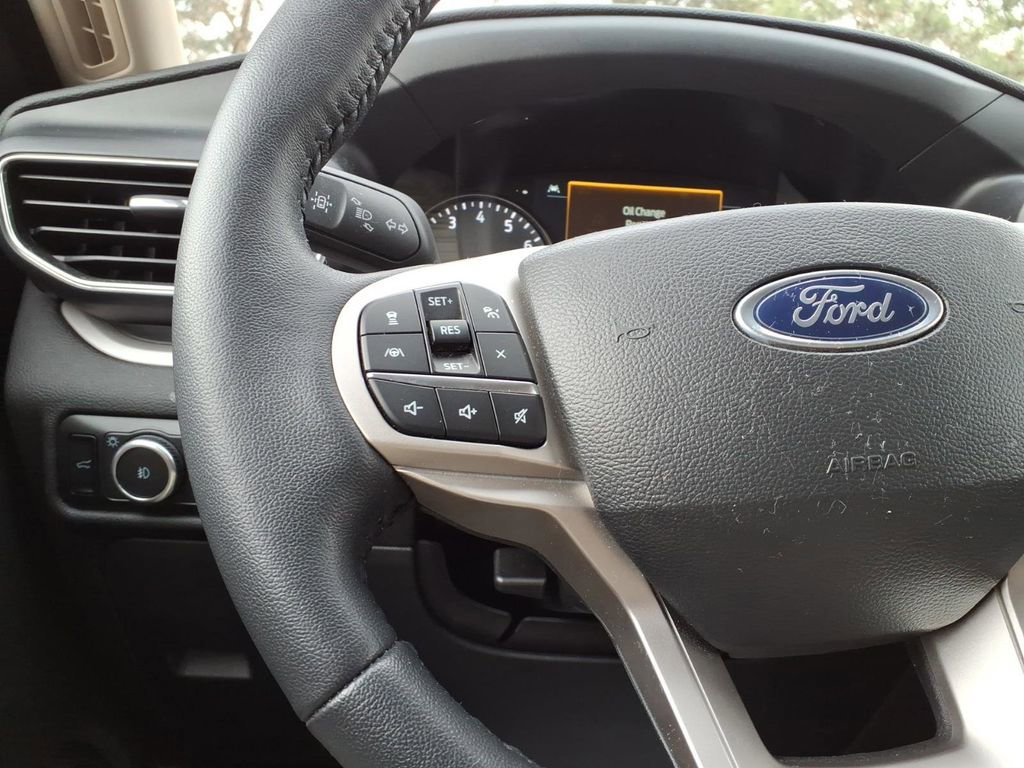 Certified 2023 Ford Explorer XLT w/ Equipment Group 202A image 17