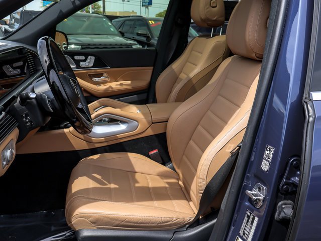 Used 2024 Mercedes-Benz GLS 580 4MATIC image 9