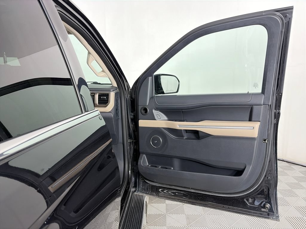 Certified 2023 Ford Expedition Limited AWD/4WD image 31