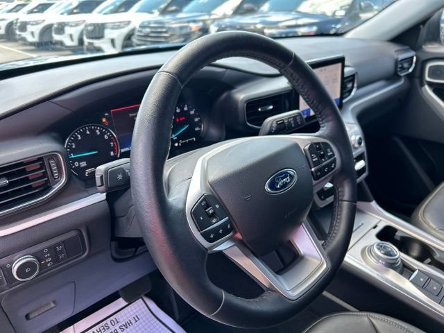 Certified 2022 Ford Explorer XLT w/ Equipment Group 202A AWD/4WD image 19