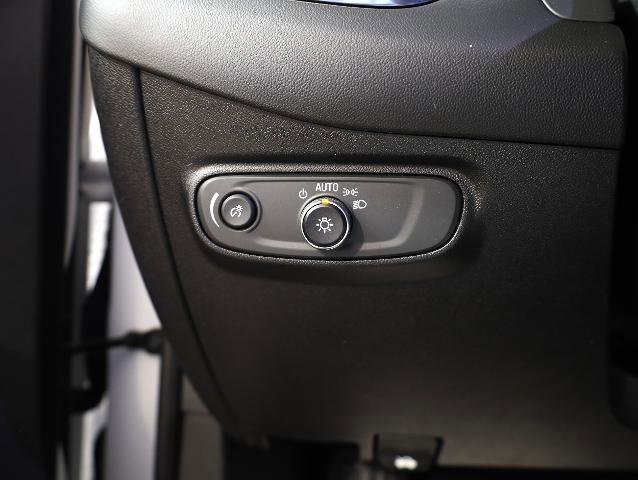 Used 2019 Chevrolet Equinox LT image 19