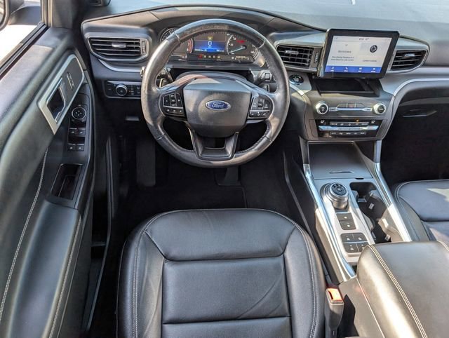 Certified 2020 Ford Explorer XLT w/ Equipment Group 202A image 10
