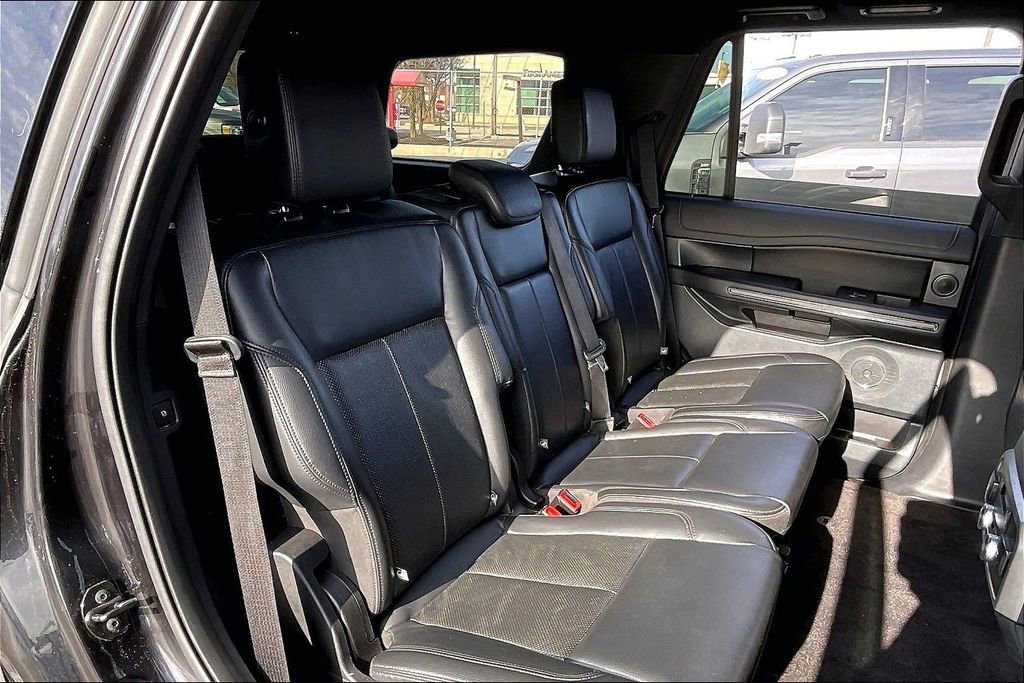 Certified 2019 Ford Expedition XLT w/ Equipment Group 202A image 24