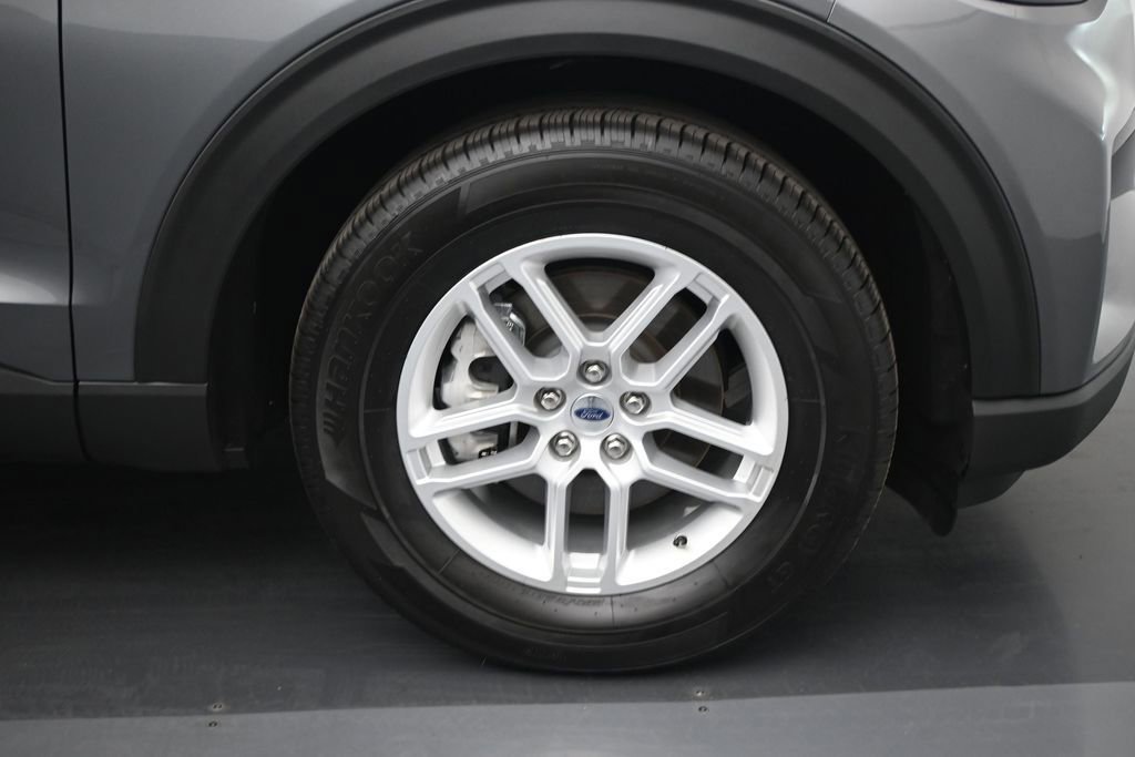 Certified 2025 Ford Explorer Active RWD image 26