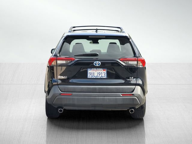 Used 2022 Toyota RAV4 LE image 4