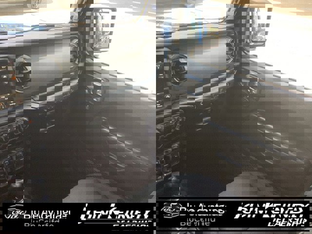 Used 2022 Jeep Wrangler Sport image 27