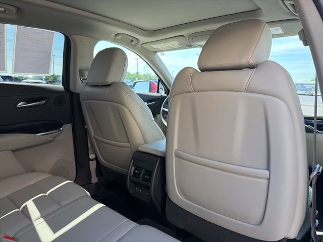 Used 2023 Cadillac XT4 Premium Luxury AWD/4WD image 19