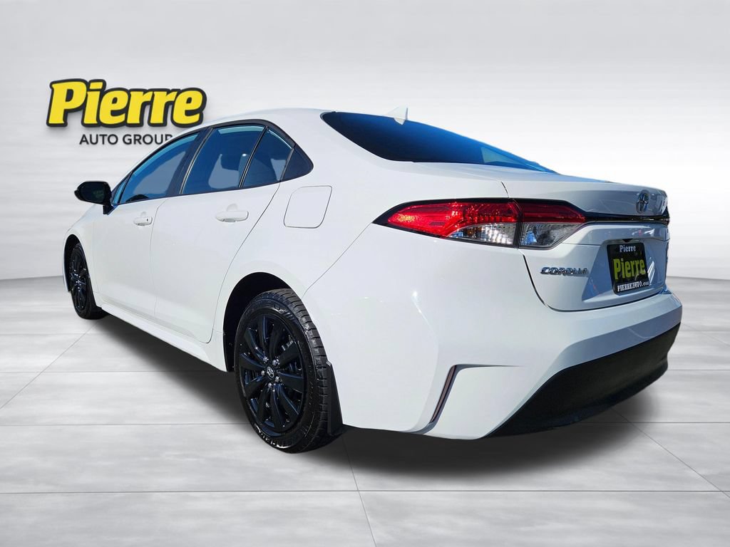 Used 2023 Toyota Corolla LE FWD image 3