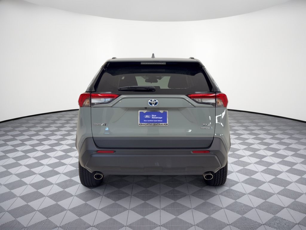 Used 2021 Toyota RAV4 XLE w/ Convenience Package AWD/4WD image 8