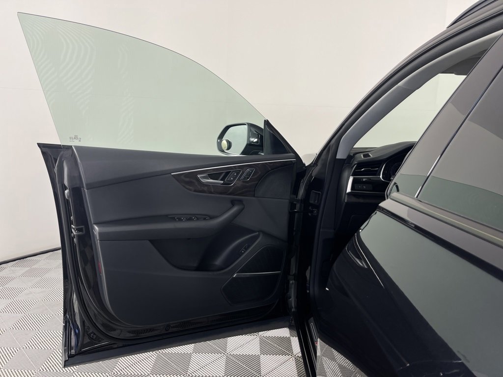 Used 2019 Audi Q8 Premium Plus image 10