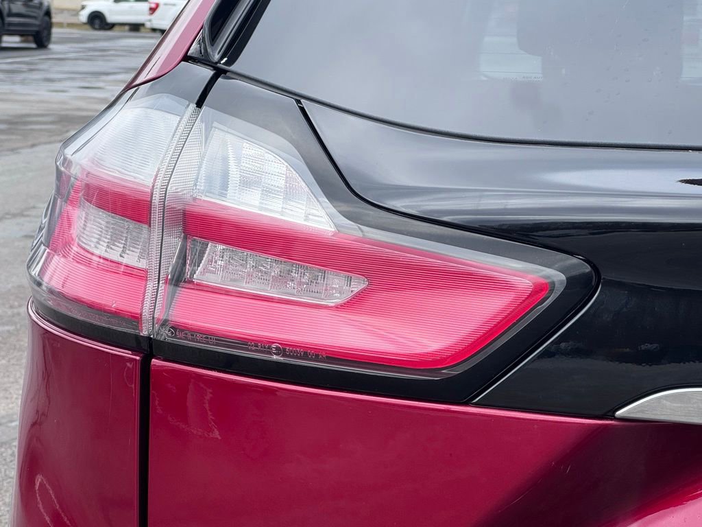 Certified 2019 Ford Edge Titanium w/ Equipment Group 301A image 10