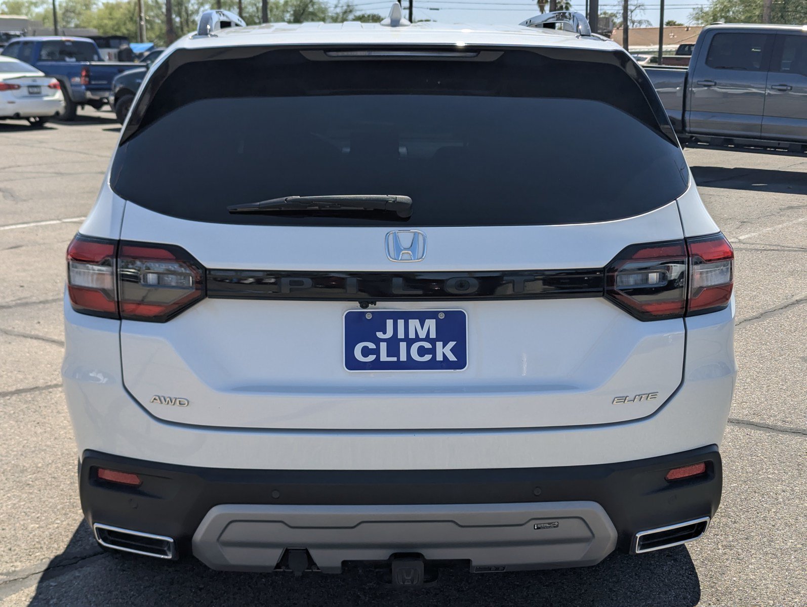 Used 2025 Honda Pilot Elite image 3