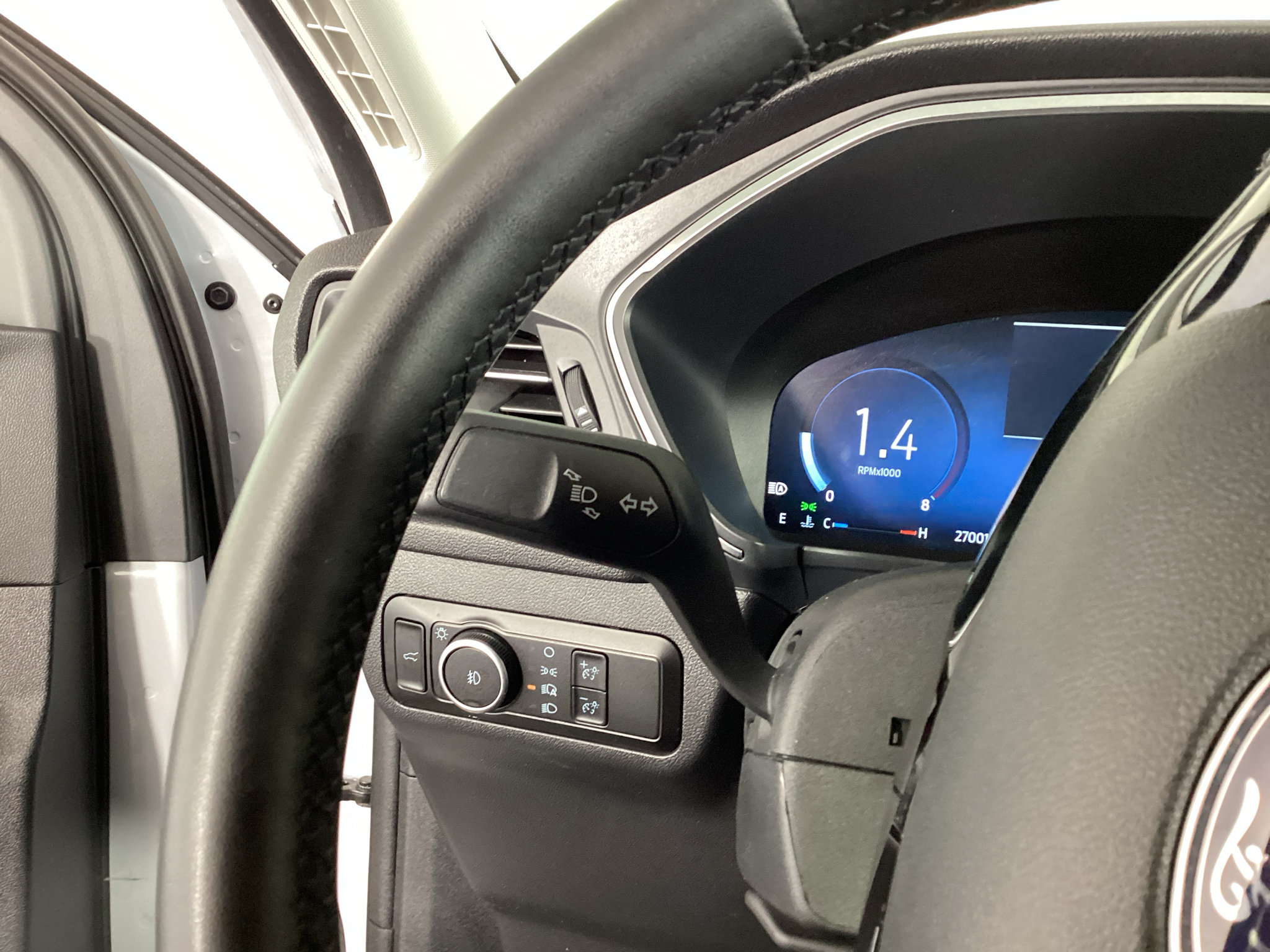 Certified 2025 Ford Escape Platinum AWD/4WD image 20