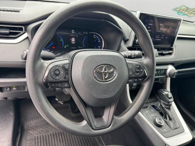Used 2024 Toyota RAV4 XLE AWD/4WD image 16