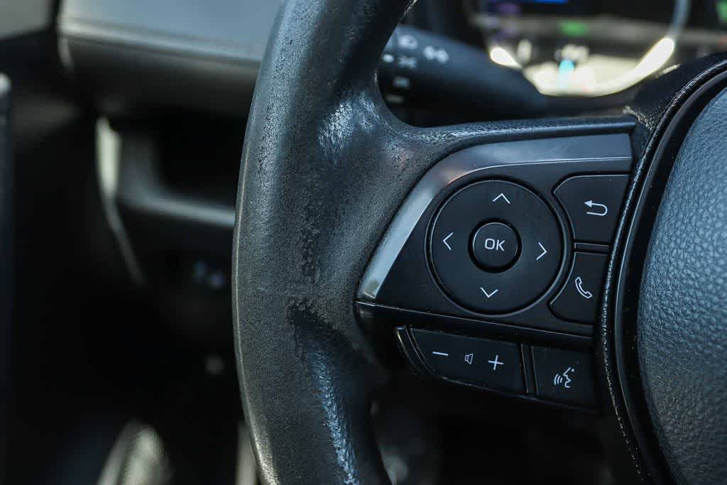 Used 2020 Toyota RAV4 LE w/ All Weather Liner Package AWD/4WD image 22