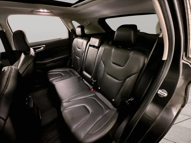 Certified 2020 Ford Edge Titanium AWD/4WD image 25
