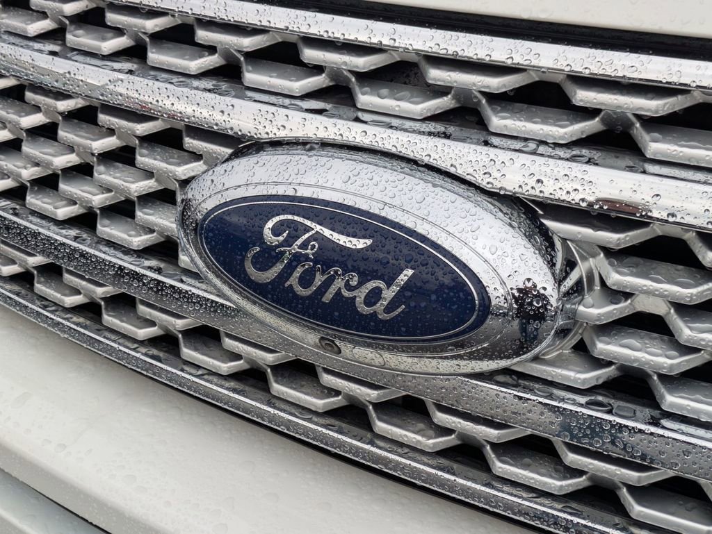 Certified 2021 Ford Expedition Max Platinum image 12