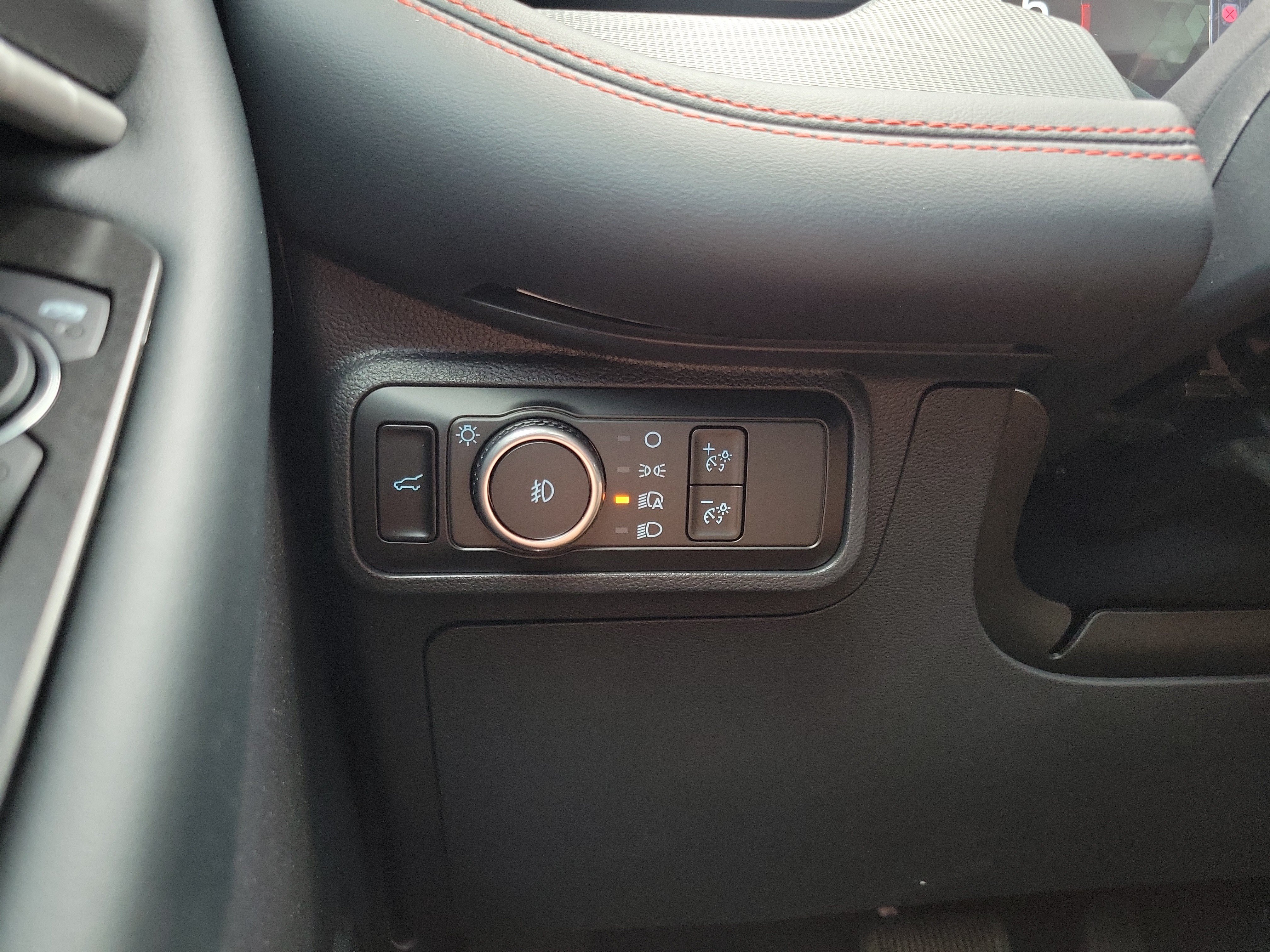 Certified 2025 Ford Explorer ST AWD/4WD image 19