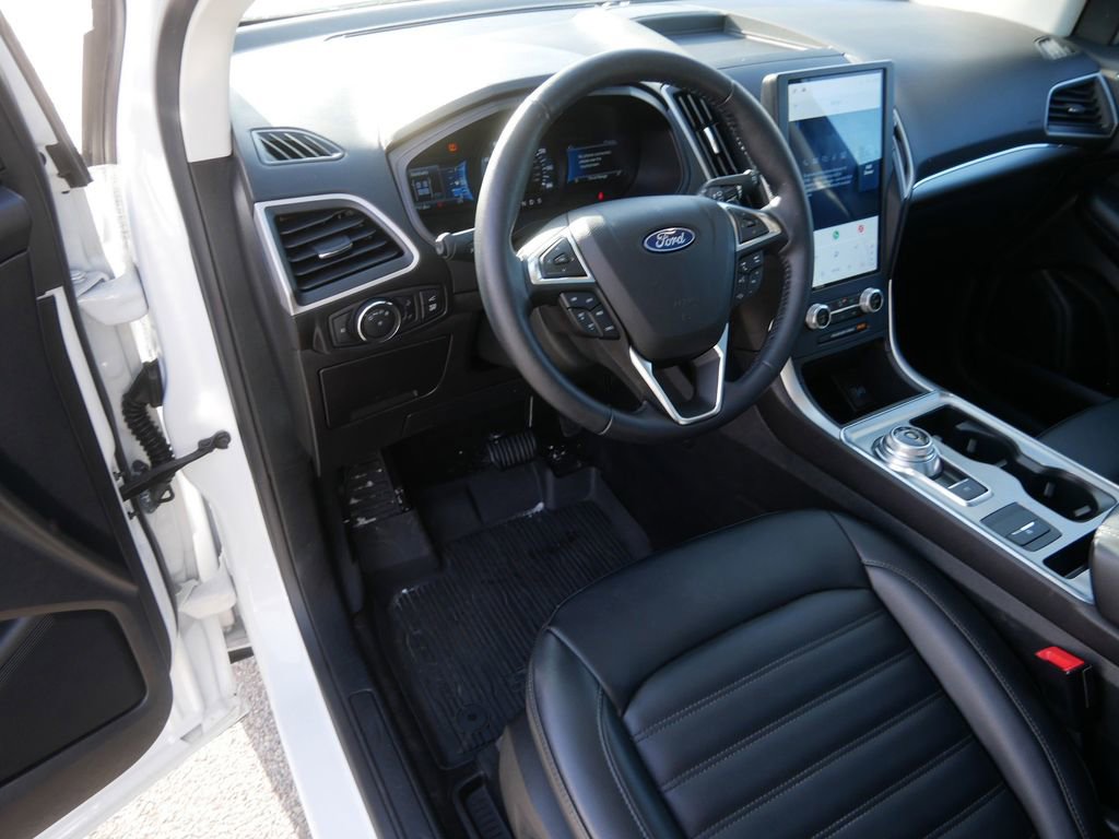 Certified 2022 Ford Edge SEL w/ Convenience Package image 11