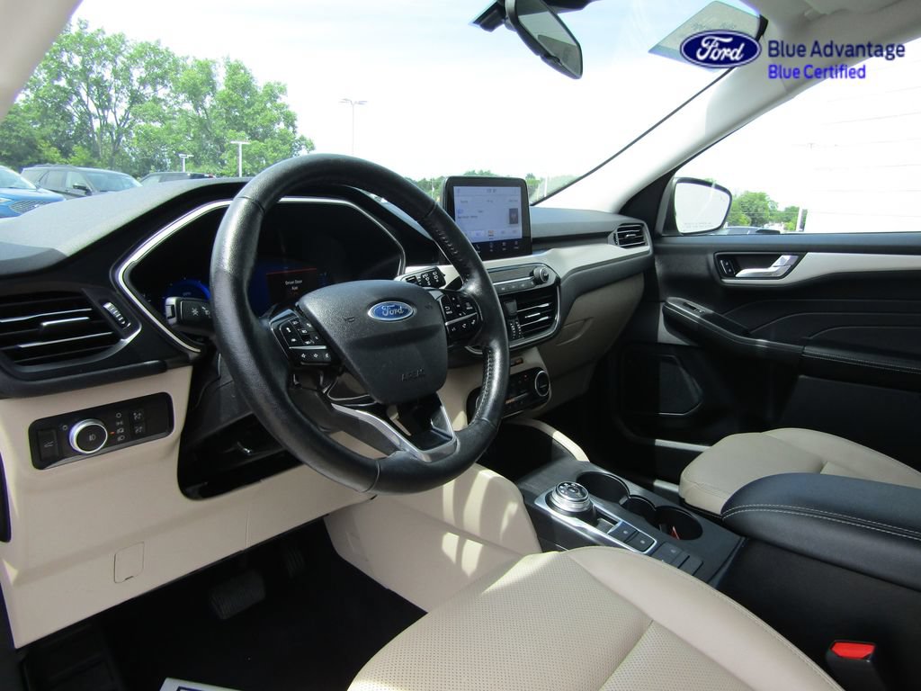 Certified 2021 Ford Escape SEL w/ Technology Package AWD/4WD image 15