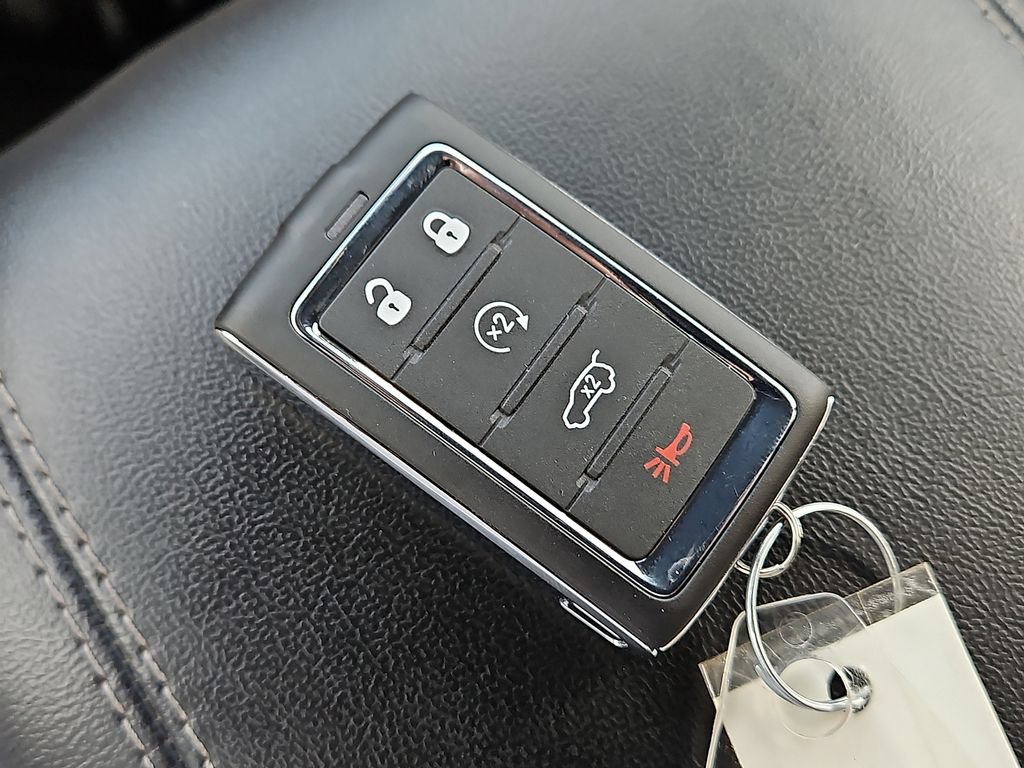 Used 2024 Jeep Grand Cherokee Altitude AWD/4WD image 24