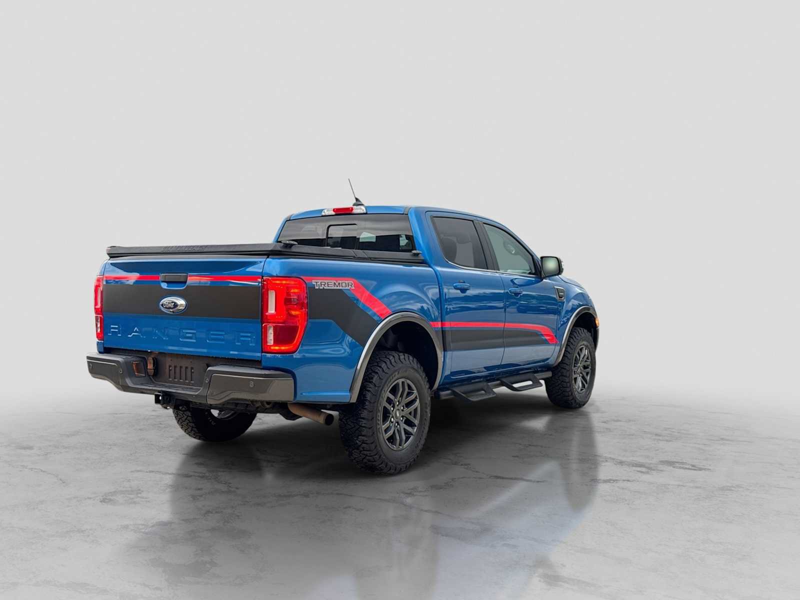 Certified 2022 Ford Ranger Lariat w/ Tremor Off-Road Package AWD/4WD image 6