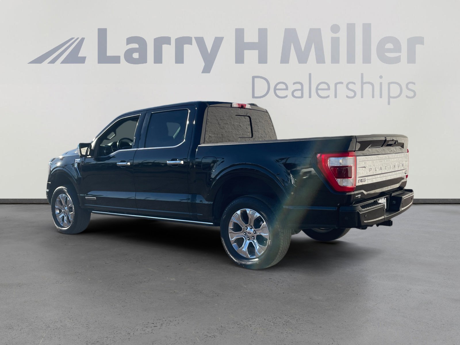 Certified 2023 Ford F150 Platinum w/ Equipment Group 701A High image 3