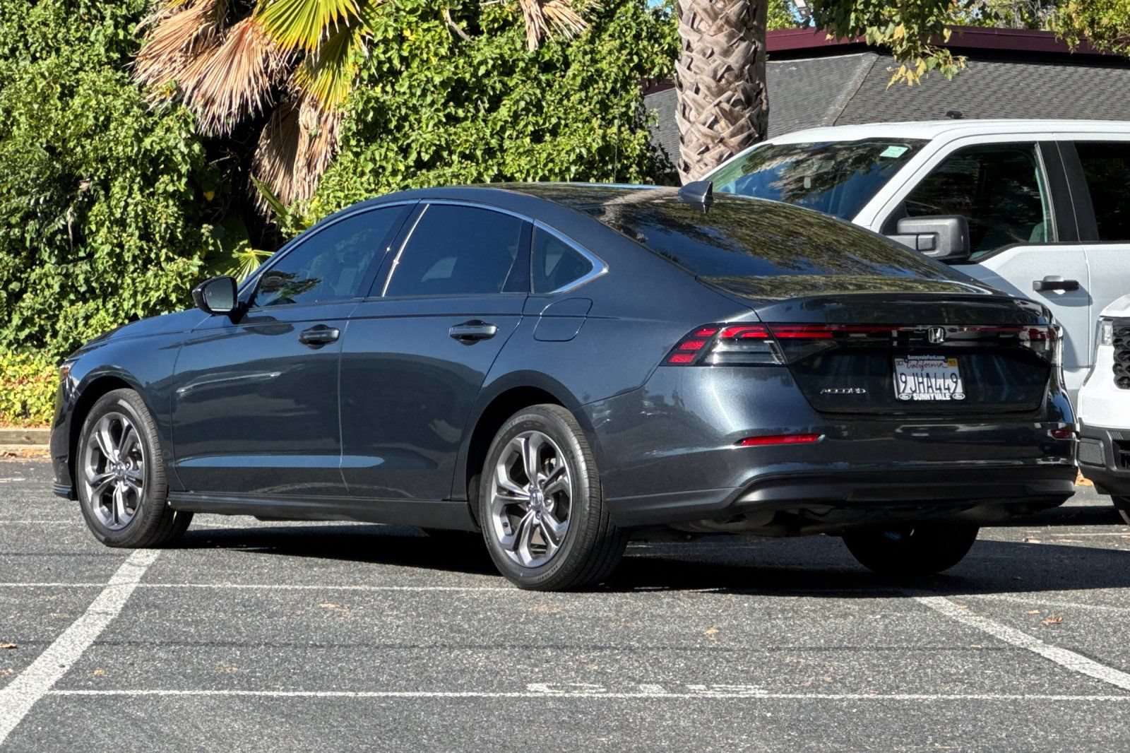Used 2023 Honda Accord EX image 6