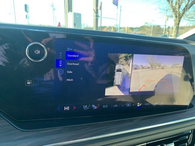 Used 2025 Chevrolet Tahoe Premier w/ Sun And Tow Package image 18