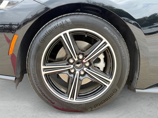 Certified 2025 Ford Mustang Coupe RWD image 23