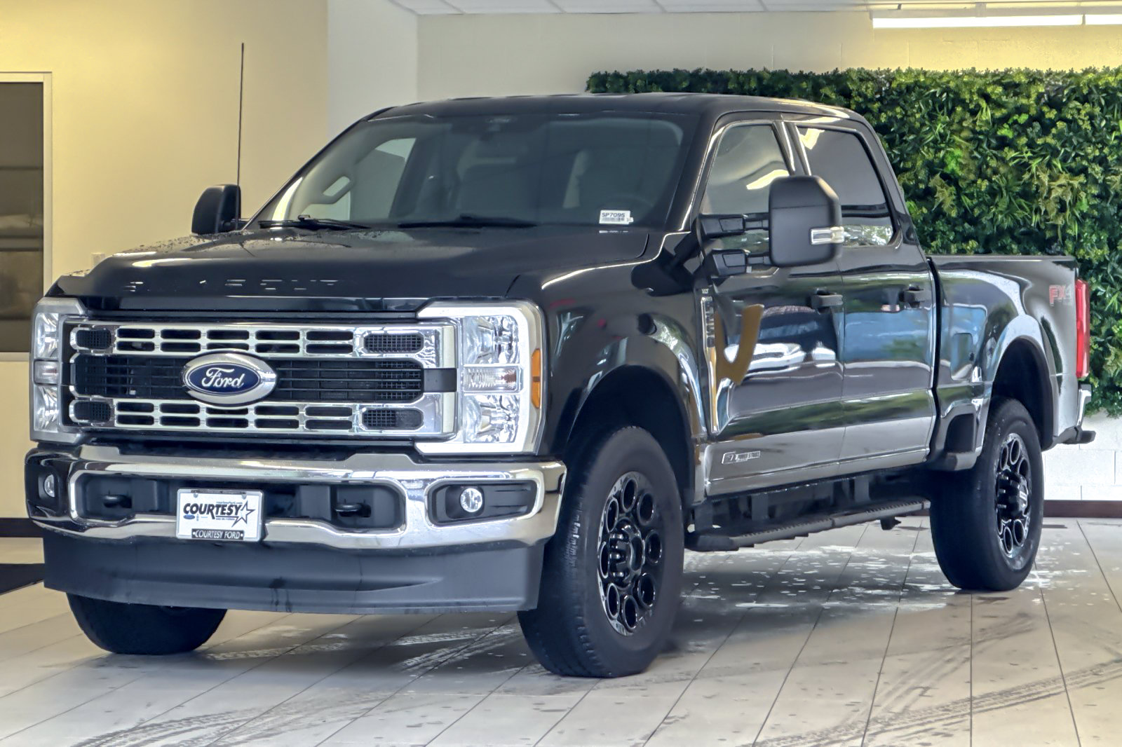 Certified 2024 Ford F350 Lariat w/ Lariat Ultimate Package AWD/4WD image 8