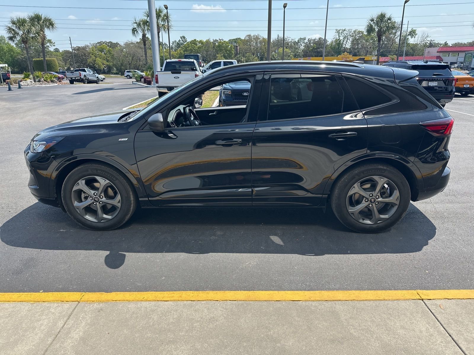 Certified 2024 Ford Escape ST-Line w/ Tech Pack #1 image 7