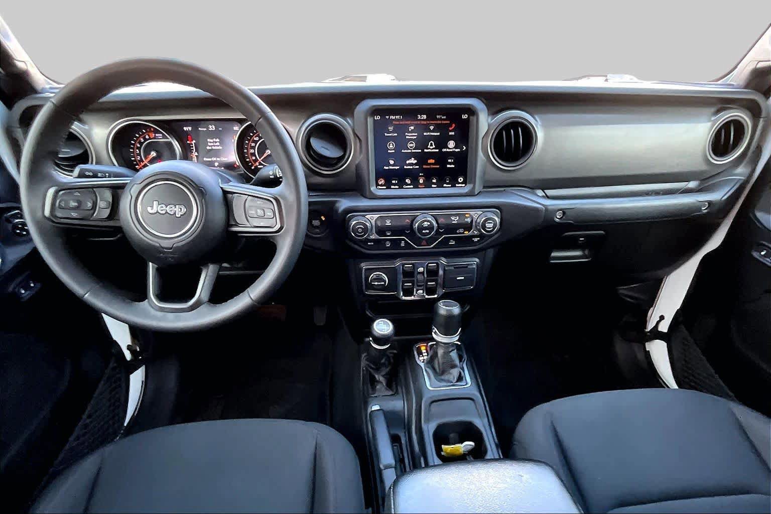 Used 2023 Jeep Gladiator Sport AWD/4WD image 16