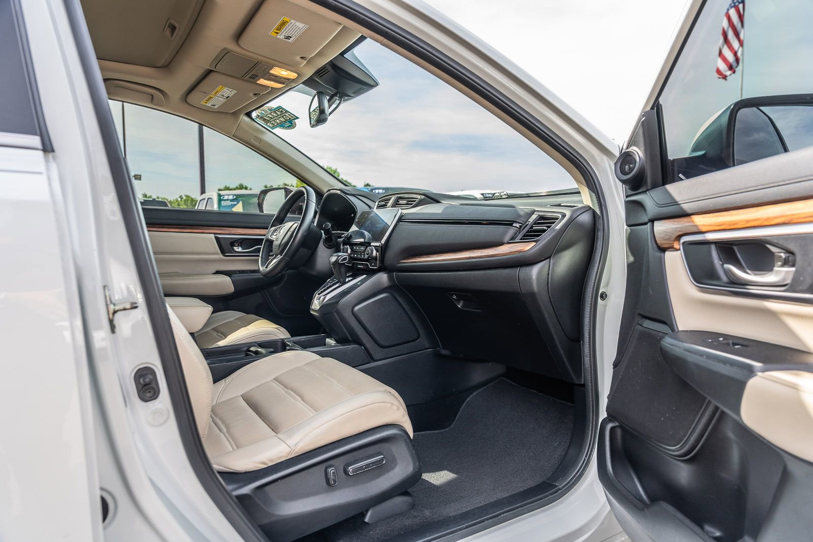 Used 2017 Honda CR-V Touring image 11