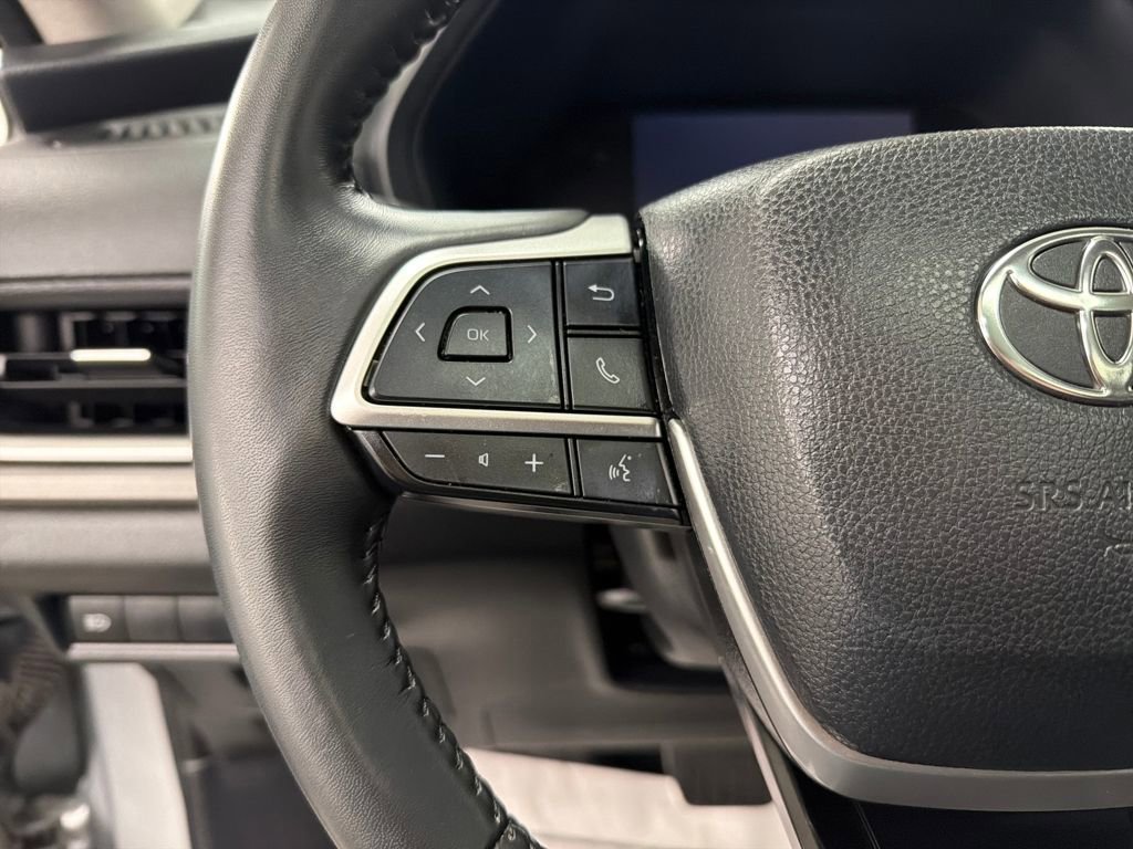 Used 2024 Toyota Grand Highlander image 20