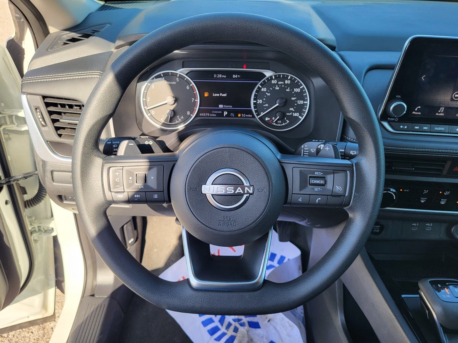 Used 2024 Nissan Rogue S image 25