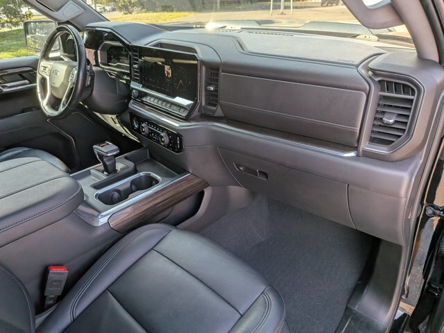 Used 2023 Chevrolet Silverado 1500 LT Trail Boss AWD/4WD image 35