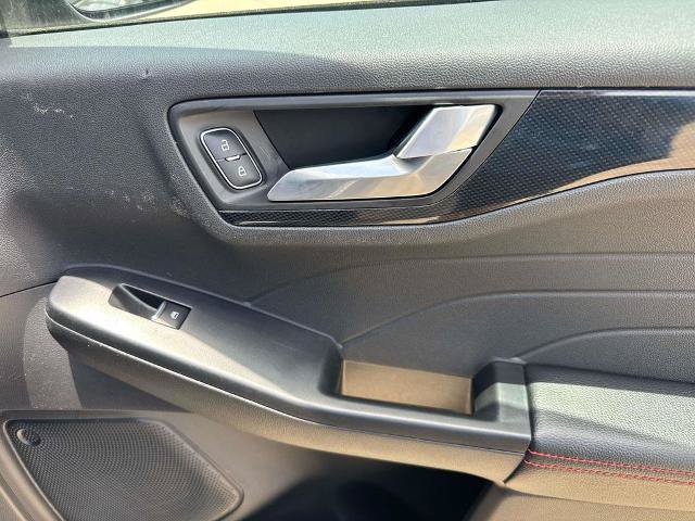 Certified 2025 Ford Escape ST-Line FWD image 14